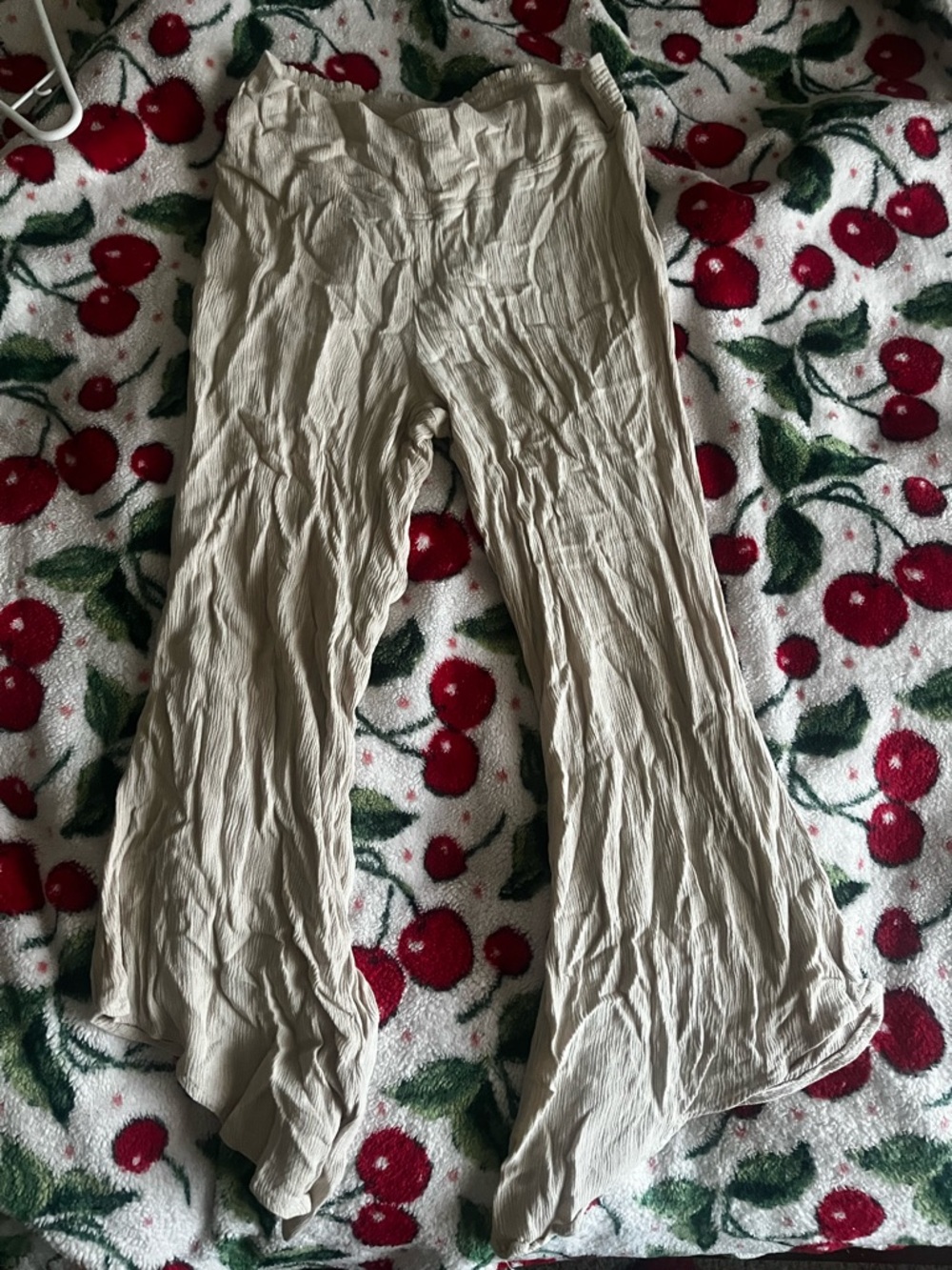 Sincerely Jules Beige Crinkled yoga training pants